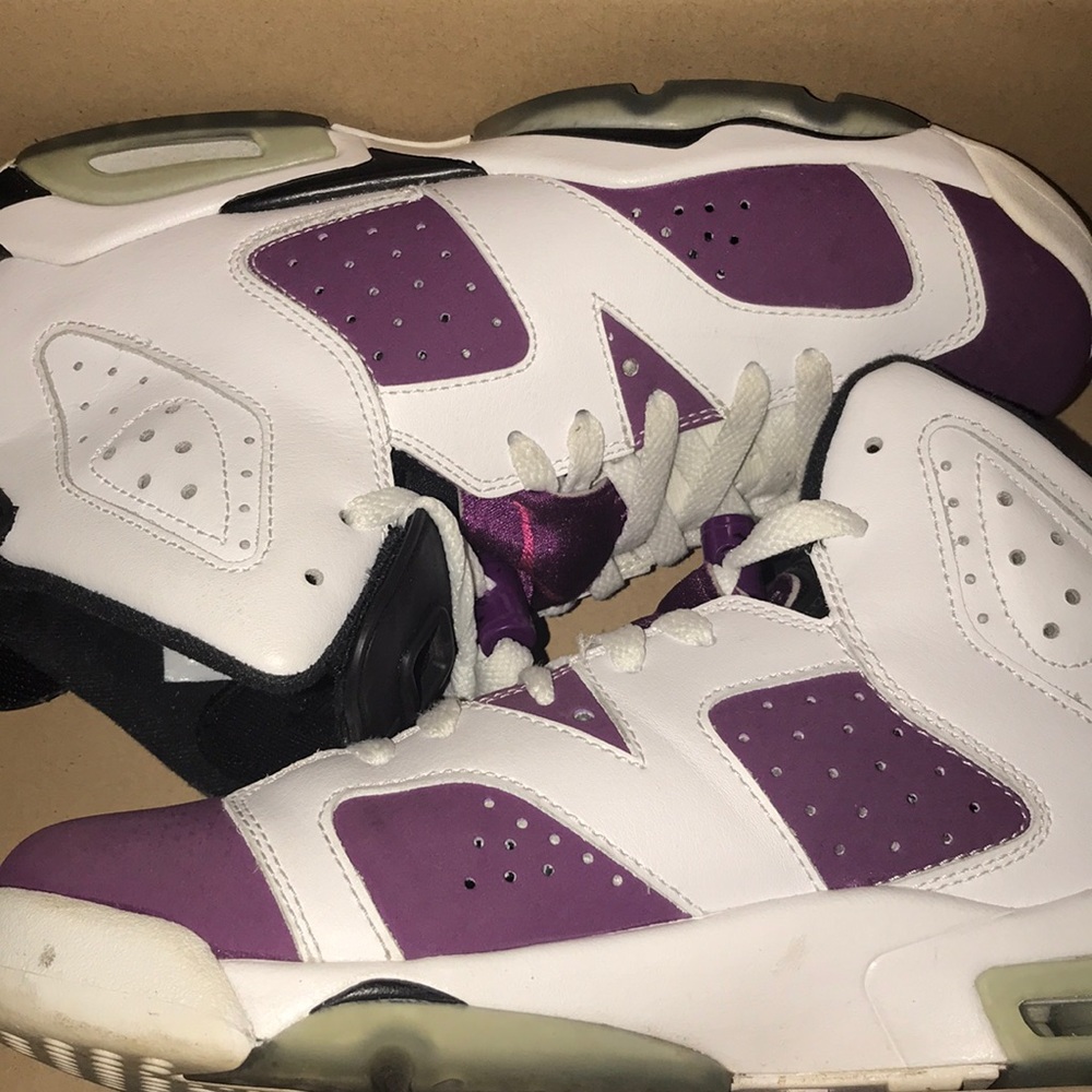 Air Jordan 6 Retro “Grape”